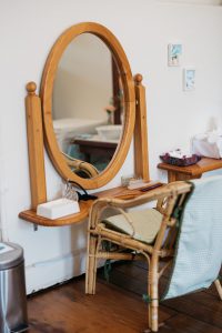 Child sized grooming table and mirror